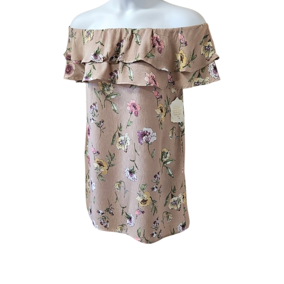 Altar'd State Textured Knit Top in Cream and Tan - Picture 8 of 16